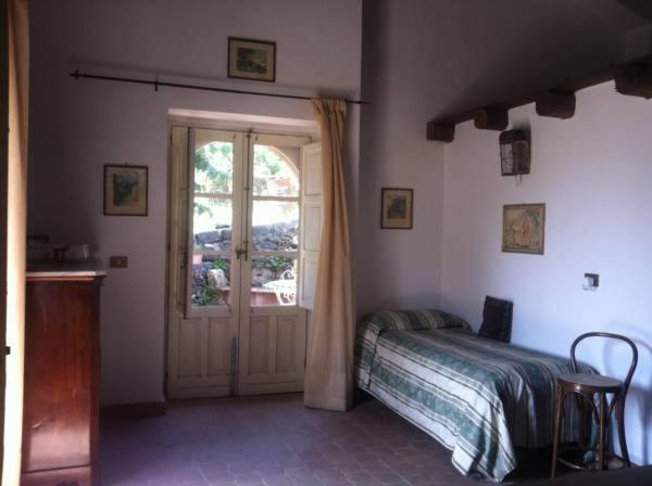 La Rocca Della Rosa Villa Zafferana Etnea Luaran gambar